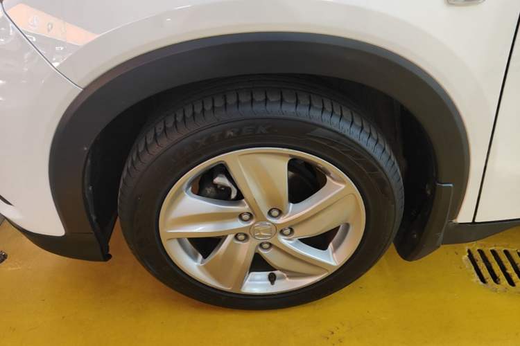 Used Honda Vezel 2020 1.5L CVT Elite Edition Exterior 4