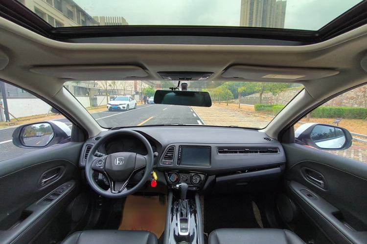 Used Honda Vezel 2020 1.5L CVT Pioneer Edition Exterior 4