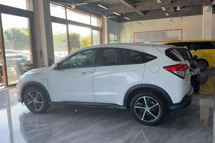 Used Honda Vezel 2020 1.5L CVT Pioneer Edition Exterior 5
