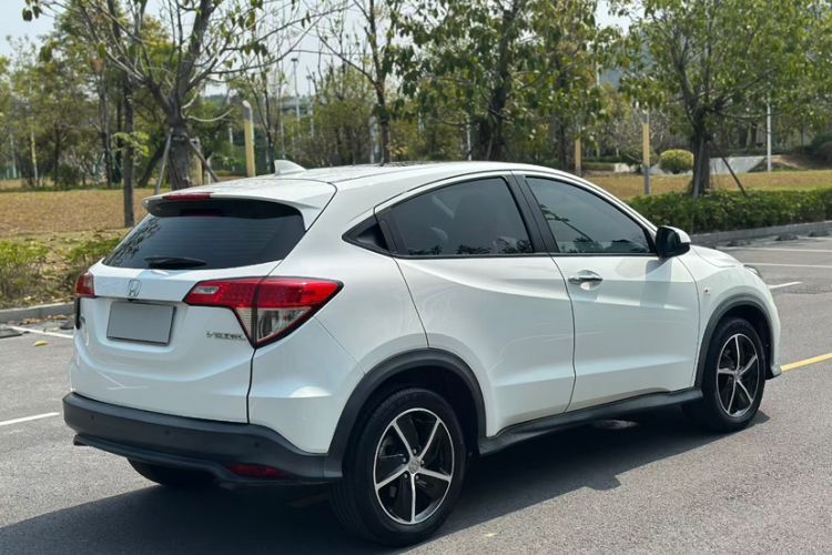 Used Honda Vezel 2020 1.5L CVT Pioneer Edition Exterior 5