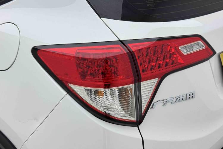 Used Honda Vezel 2020 1.5L CVT Pioneer Edition Exterior 6