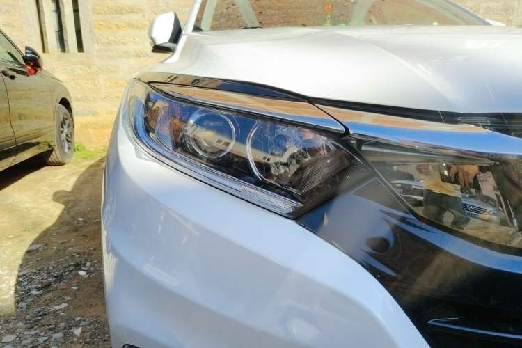 Used Honda Vezel 2020 1.5L CVT Pioneer Edition Exterior 6