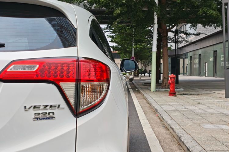 Used Honda Vezel 2020 220 TURBO CVT Elite Edition Exterior 6