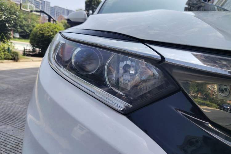 Used Honda Vezel 2020 220 TURBO CVT Elite Edition Exterior 6