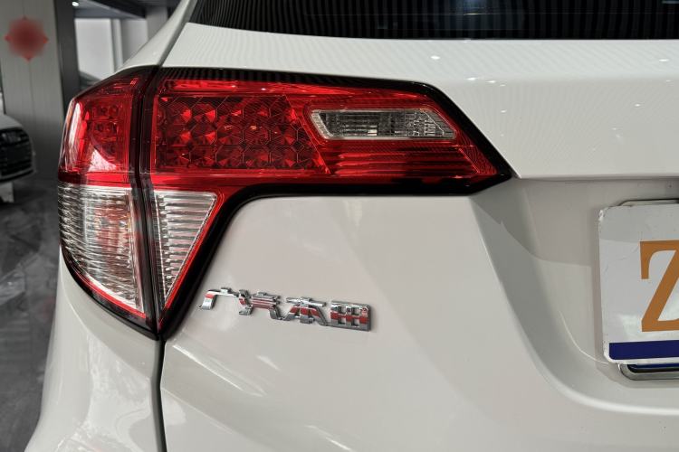 Used Honda Vezel 2020 1.5L CVT Pioneer Edition Exterior 6