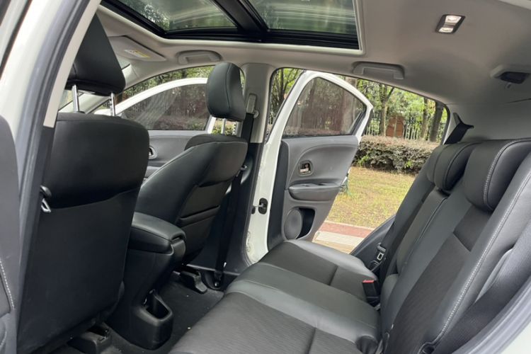 Used Honda Vezel 2020 1.5L CVT Luxury Edition Exterior 9