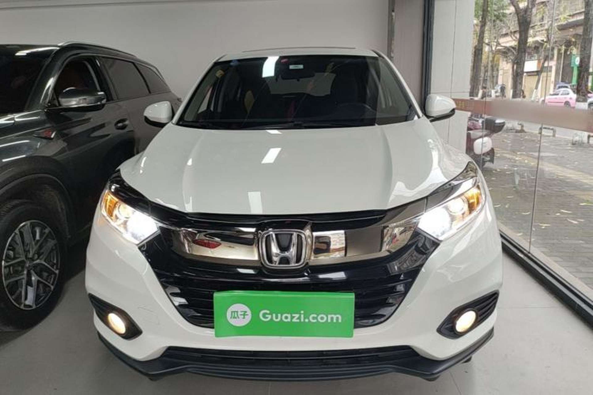 Used Honda Vezel 2020 1.5L CVT Elite Edition Front