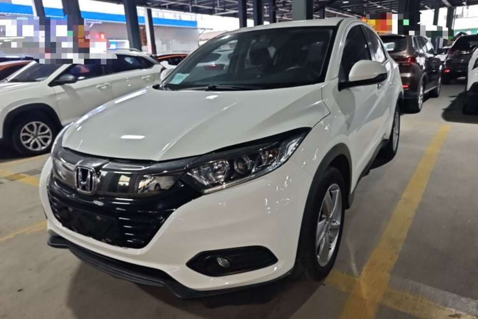 Used Honda Vezel 2020 220 TURBO CVT Elite Edition Front Left 45 Deg