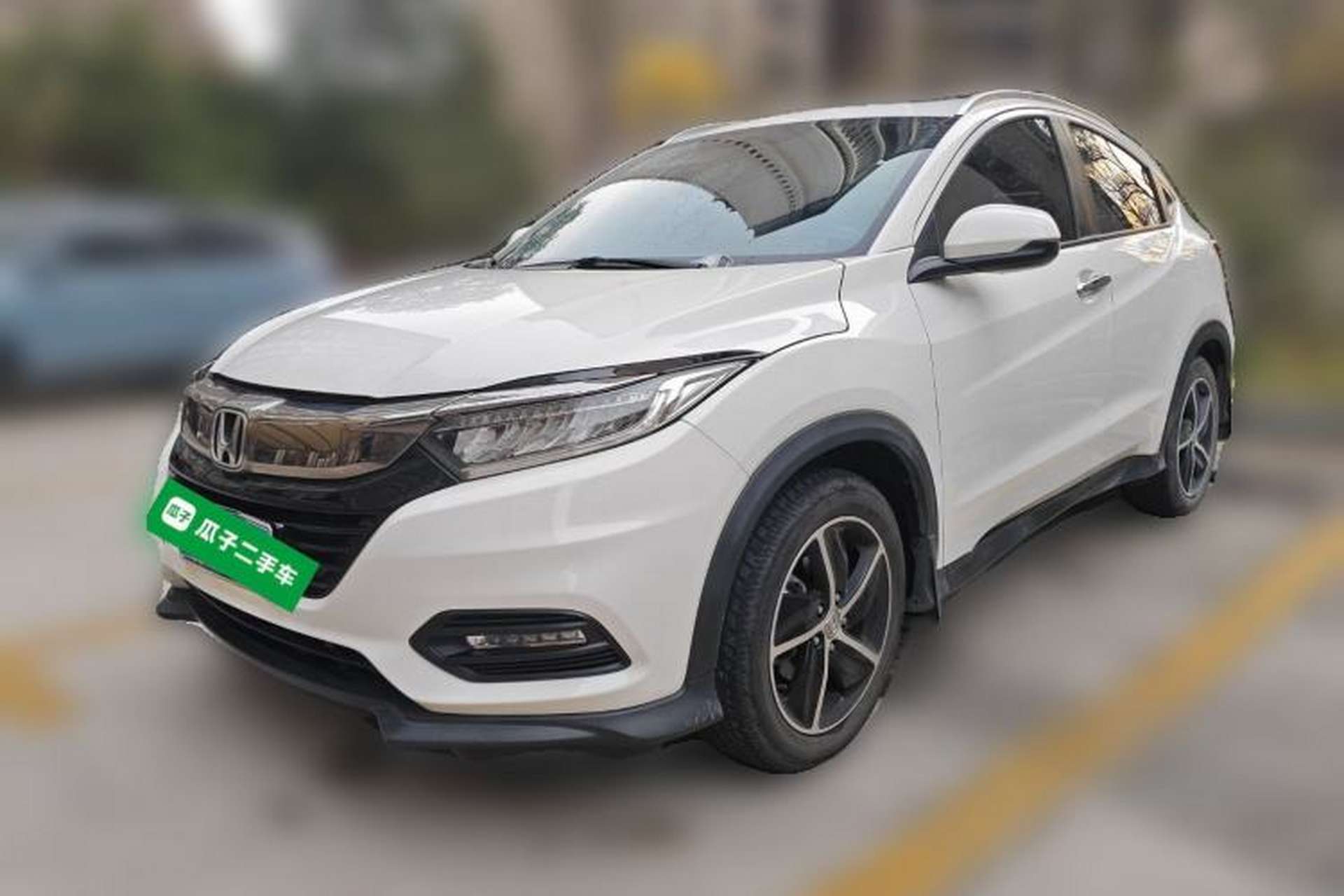 Used Honda Vezel 2020 1.5L CVT Luxury Edition Front Left 45 Deg