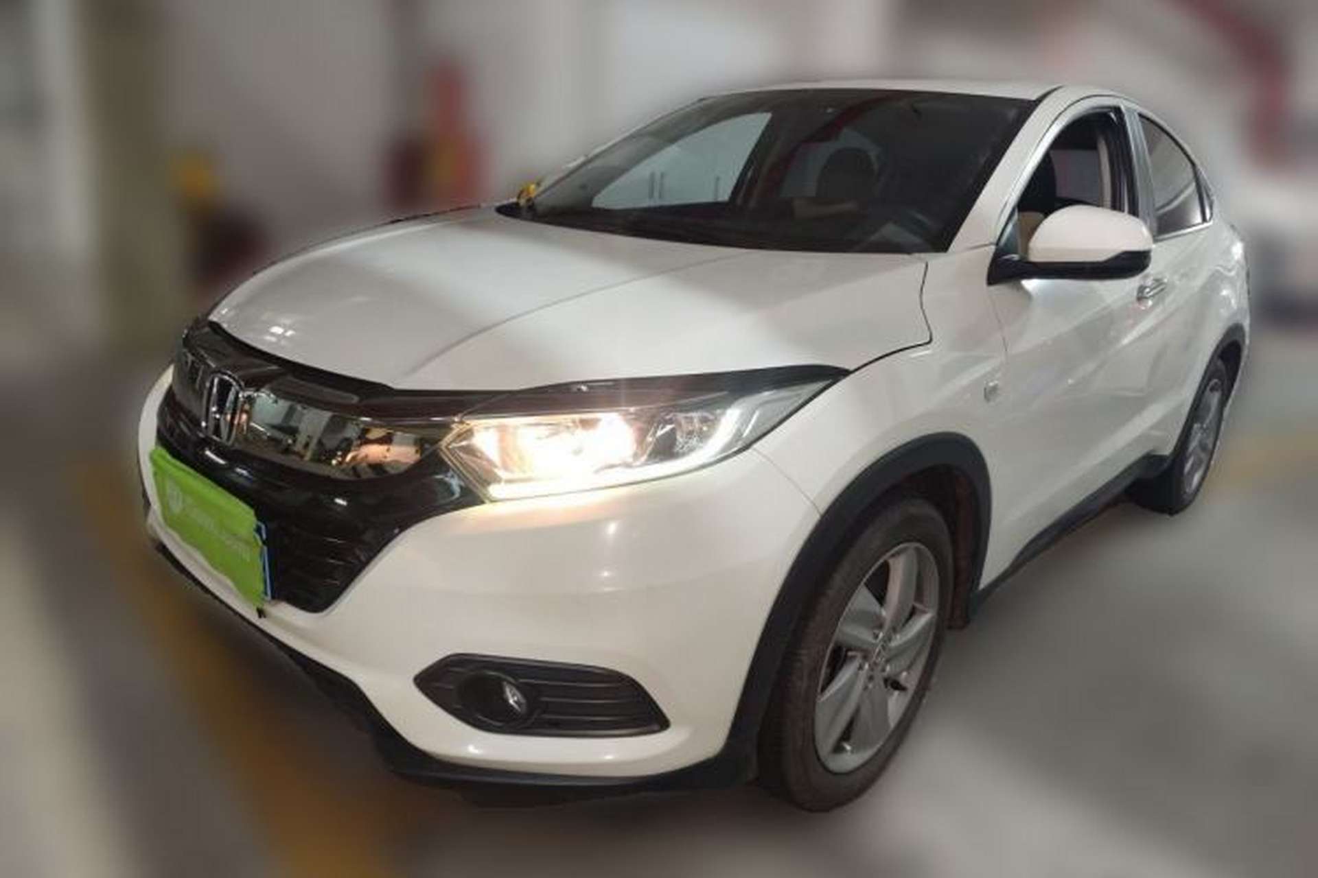 Used Honda Vezel 2020 220 TURBO CVT Elite Edition Front Left 45 Deg