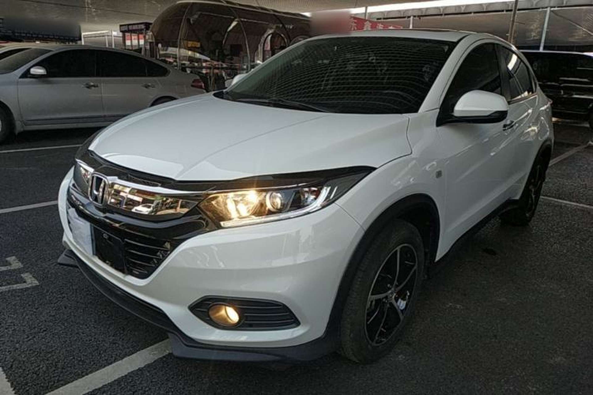 Used Honda Vezel 2020 1.5L CVT Pioneer Edition Front Left 45 Deg