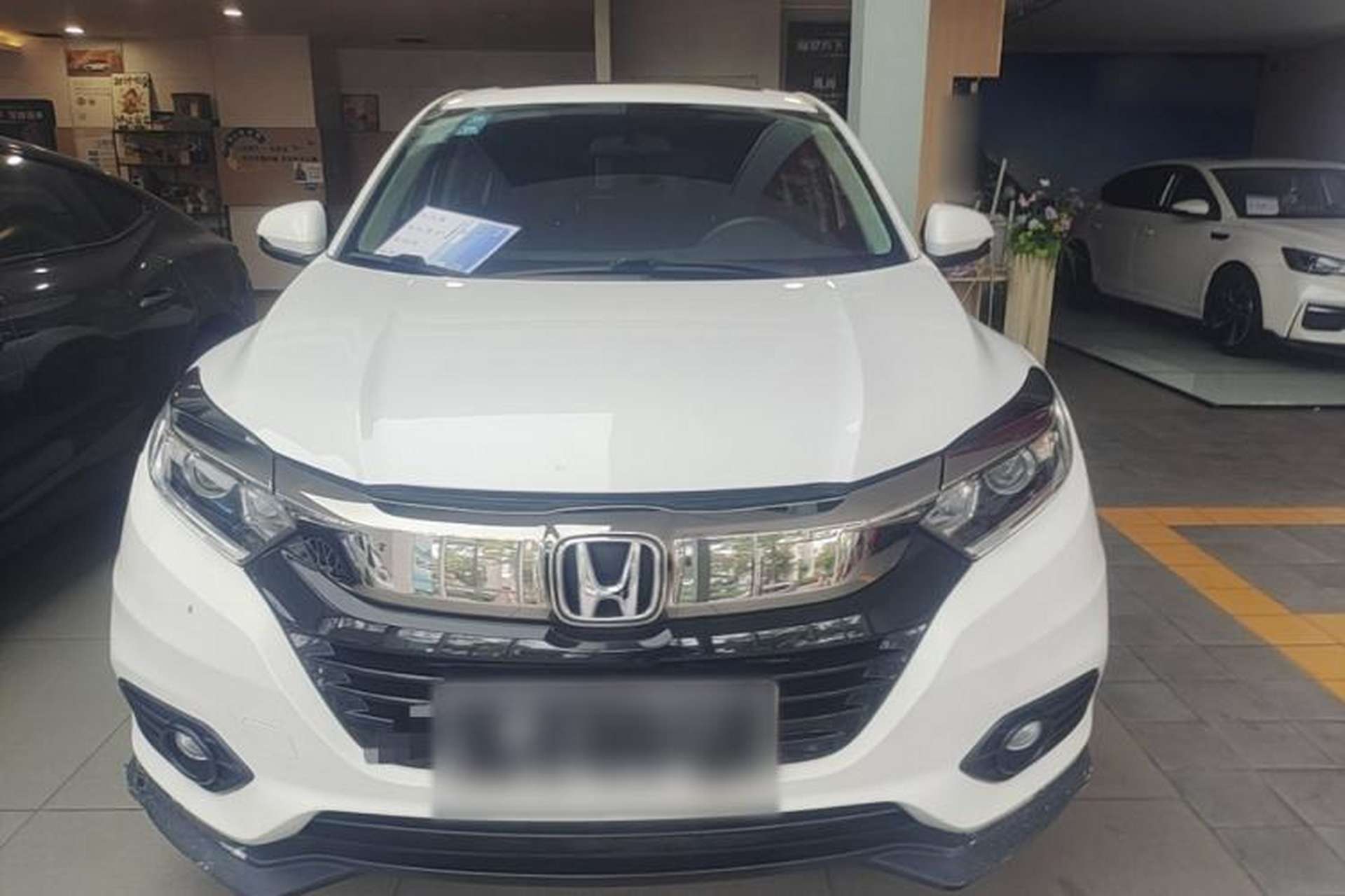 Used Honda Vezel 2020 1.5L CVT Pioneer Edition Front