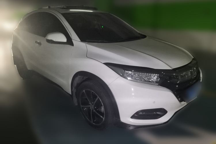 Used Honda Vezel 2020 1.5L CVT Luxury Edition Front Right 45 Deg