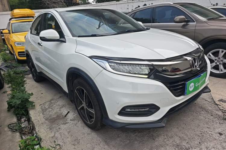 Used Honda Vezel 2020 1.5L CVT Luxury Edition Front Right 45 Deg