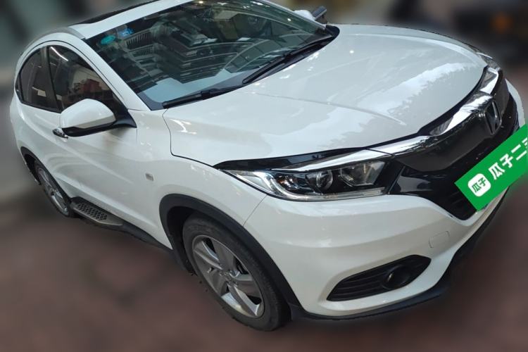 Used Honda Vezel 2020 1.5L CVT Elite Edition Front Right 45 Deg