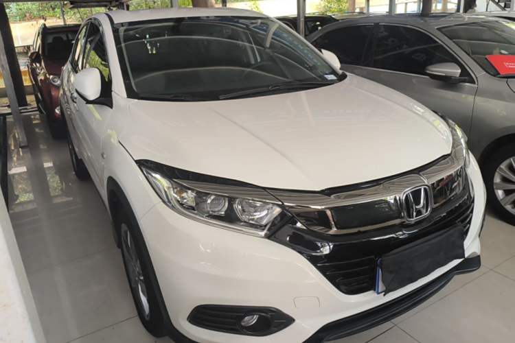 Used Honda Vezel 2020 220 TURBO CVT Elite Edition Front Right 45 Deg