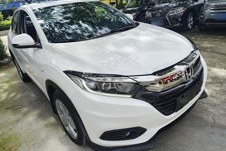 Used Honda Vezel 2020 220 TURBO CVT Elite Edition Front Right 45 Deg