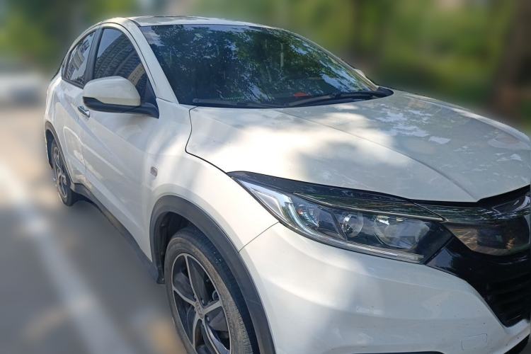 Used Honda Vezel 2020 1.5L CVT Pioneer Edition Front Right 45 Deg