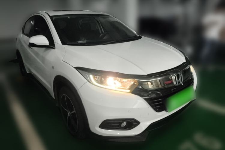 Used Honda Vezel 2020 1.5L CVT Pioneer Edition Front Right 45 Deg