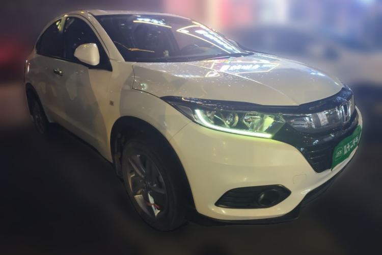 Used Honda Vezel 2020 220 TURBO CVT Elite Edition Front Right 45 Deg