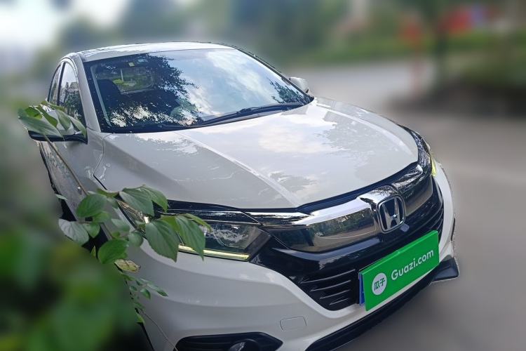 Used Honda Vezel 2020 1.5L CVT Pioneer Edition Front Right 45 Deg