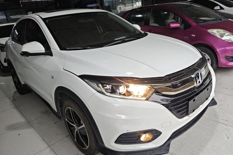 Used Honda Vezel 2020 1.5L CVT Pioneer Edition Front Right 45 Deg