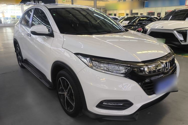 Used Honda Vezel 2020 1.5L CVT Luxury Edition Front Right 45 Deg