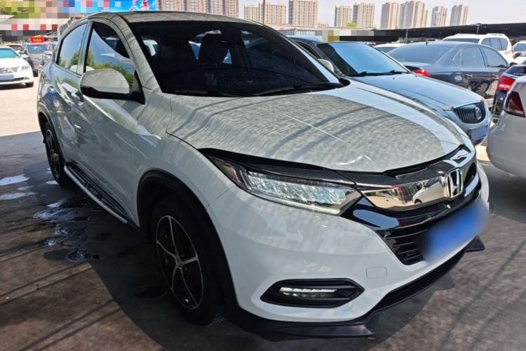 Used Honda Vezel 2020 1.5L CVT Luxury Edition Front Right 45 Deg