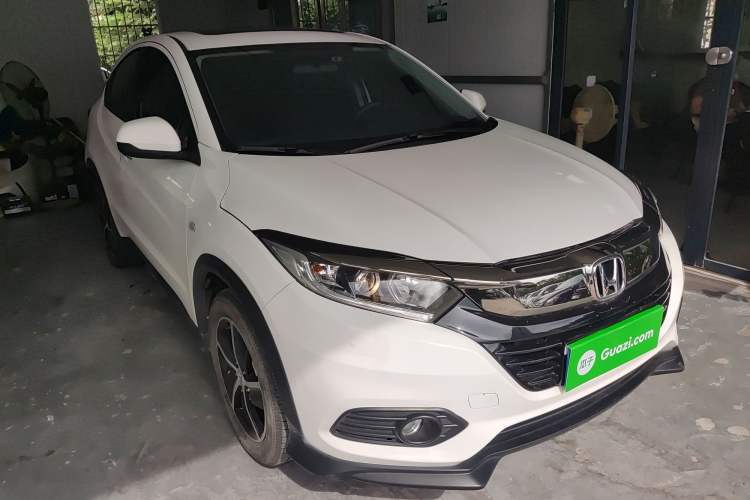 Used Honda Vezel 2020 1.5L CVT Pioneer Edition Front Right 45 Deg