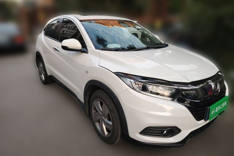 Used Honda Vezel 2020 1.5L CVT Elite Edition Front Right 45 Deg