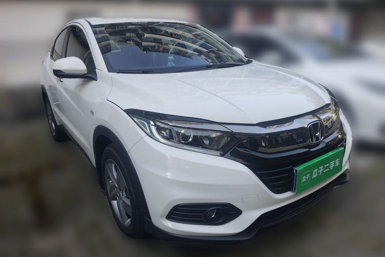 Used Honda Vezel 2020 220 TURBO CVT Elite Edition Front Right 45 Deg