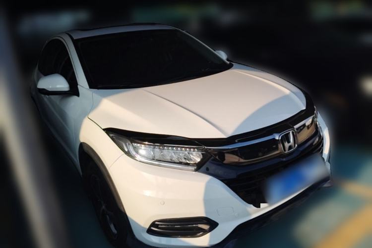 Used Honda Vezel 2020 220 TURBO CVT Luxury Edition Front Right 45 Deg