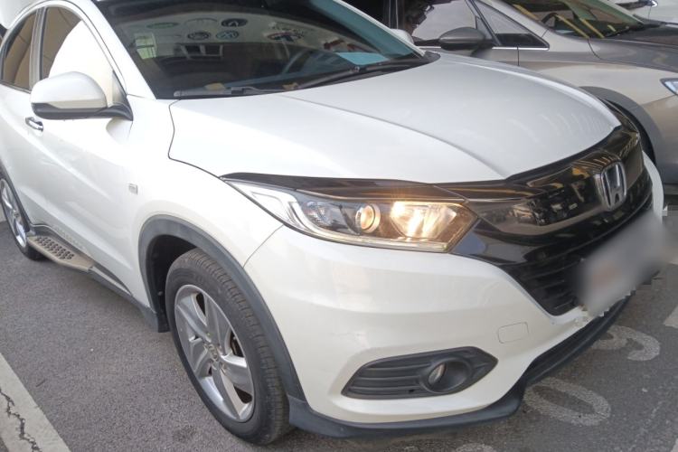 Used Honda Vezel 2020 1.5L CVT Elite Edition Front Right 45 Deg