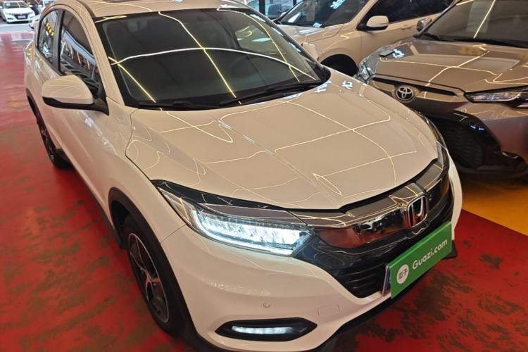 Used Honda Vezel 2020 1.5L CVT Luxury Edition Front Right 45 Deg