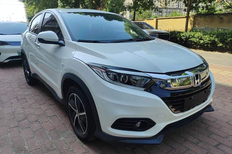 Used Honda Vezel 2020 1.5L CVT Pioneer Edition Front Right 45 Deg