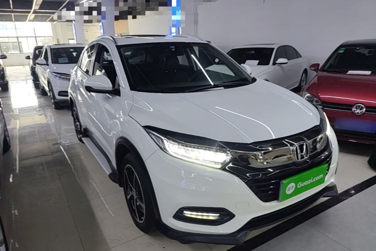 Used Honda Vezel 2020 1.5L CVT Luxury Edition Front Right 45 Deg