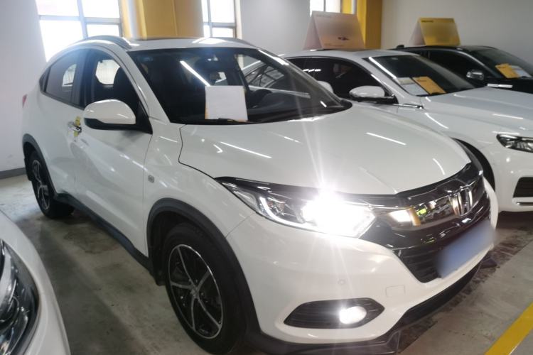 Used Honda Vezel 2020 1.5L CVT Pioneer Edition Front Right 45 Deg