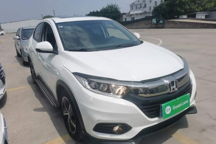 Used Honda Vezel 2020 1.5L CVT Pioneer Edition Front Right 45 Deg