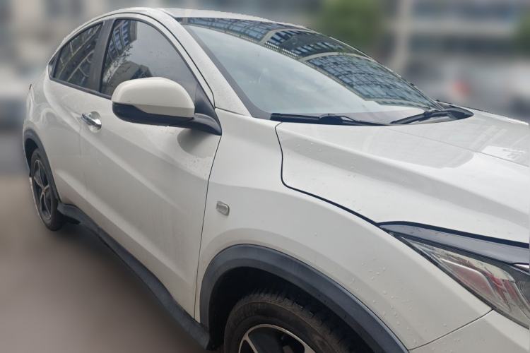 Used Honda Vezel 2020 1.5L CVT Pioneer Edition Front Right 45 Deg