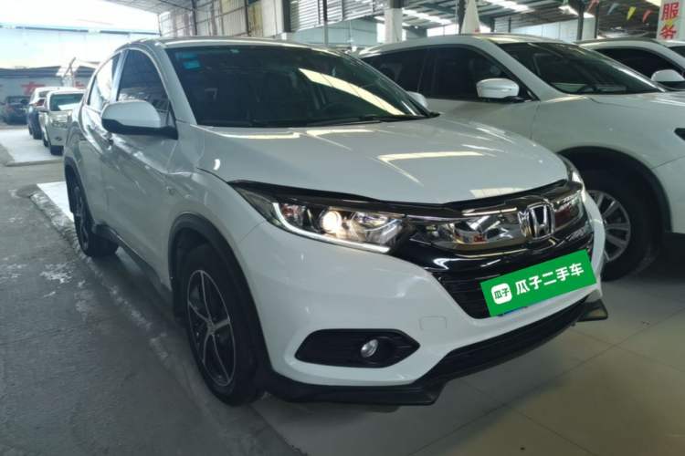 Used Honda Vezel 2020 1.5L CVT Pioneer Edition Front Right 45 Deg