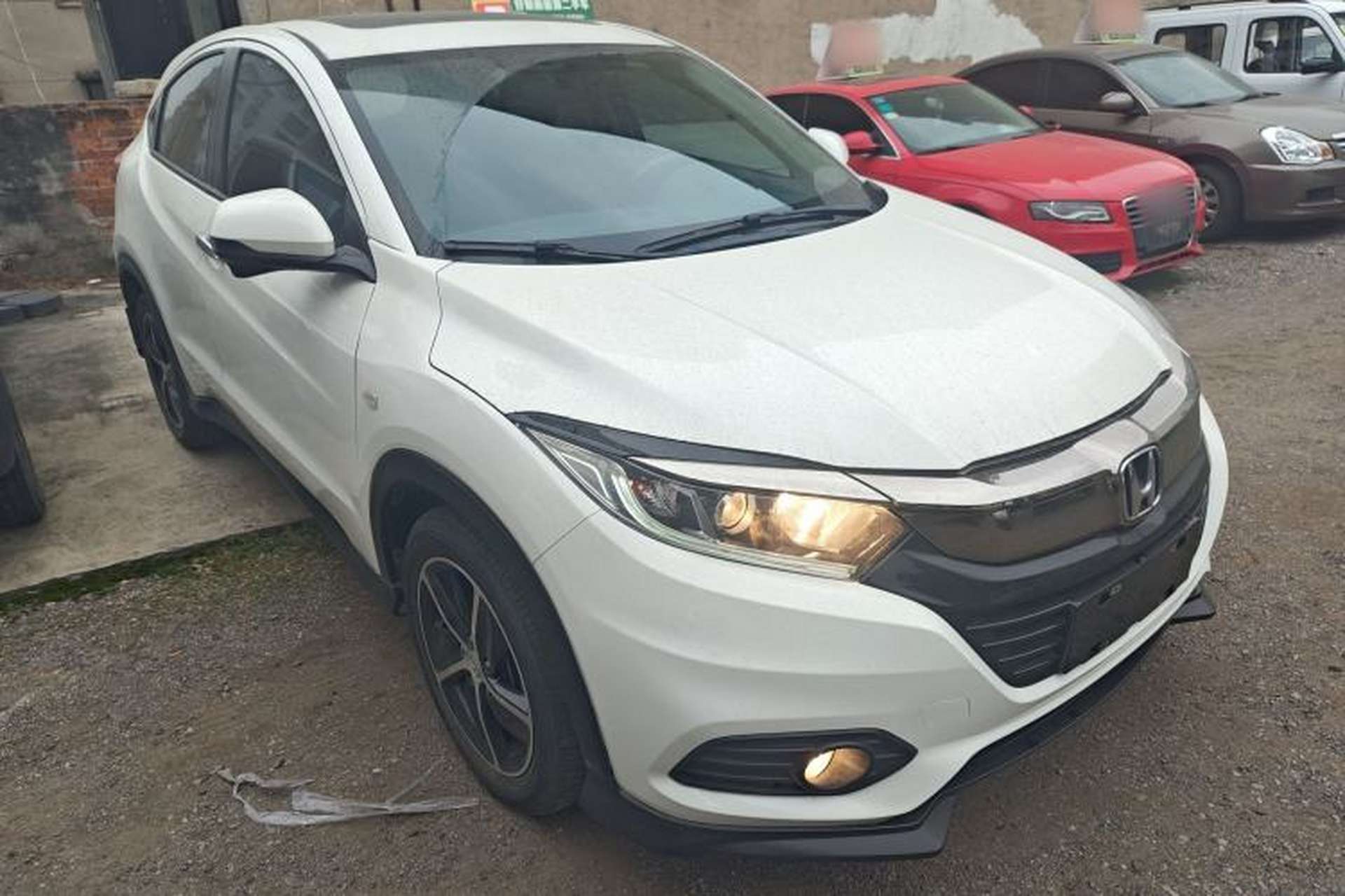 Used Honda Vezel 2020 1.5L CVT Pioneer Edition Front Right 45 Deg