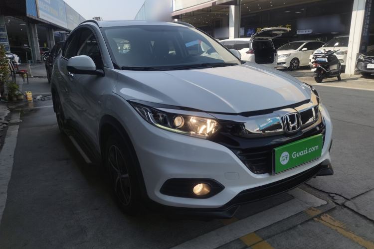 Used Honda Vezel 2020 1.5L CVT Pioneer Edition Front Right 45 Deg