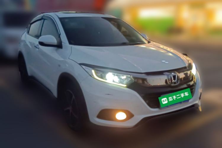 Used Honda Vezel 2020 1.5L CVT Pioneer Edition Front Right 45 Deg