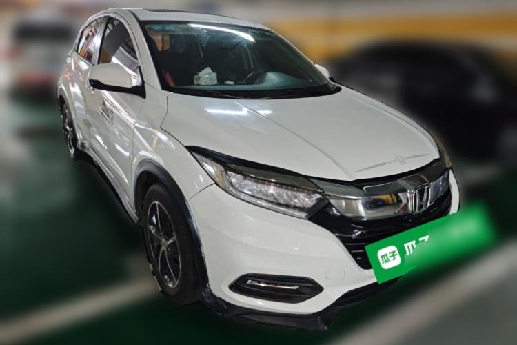 Used Honda Vezel 2020 1.5L CVT Luxury Edition Front Right 45 Deg