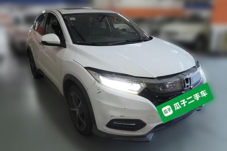 Used Honda Vezel 2020 1.5L CVT Luxury Edition Front Right 45 Deg