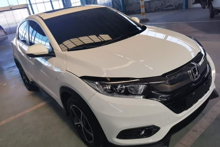 Used Honda Vezel 2020 1.5L CVT Pioneer Edition Front Right 45 Deg