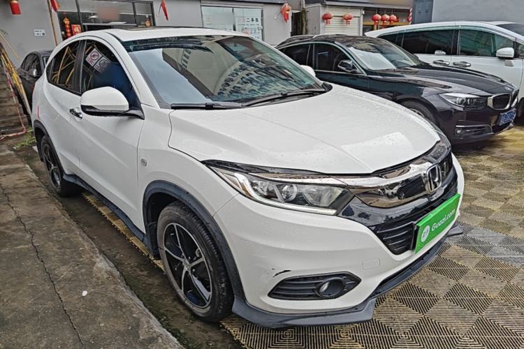 Used Honda Vezel 2020 1.5L CVT Pioneer Edition Front Right 45 Deg