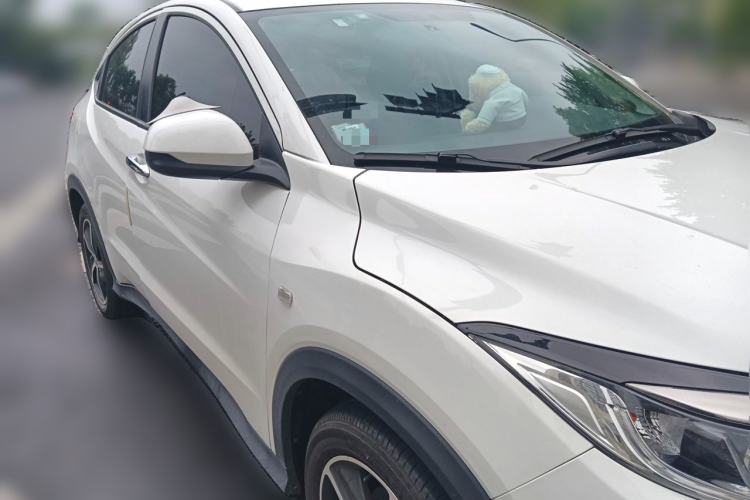 Used Honda Vezel 2020 1.5L CVT Pioneer Edition Front Right 45 Deg