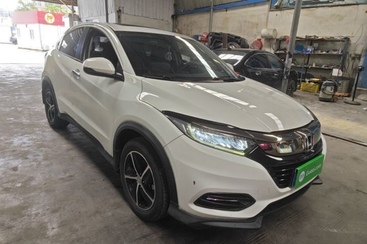 Used Honda Vezel 2020 220 TURBO CVT Luxury Edition Front Right 45 Deg