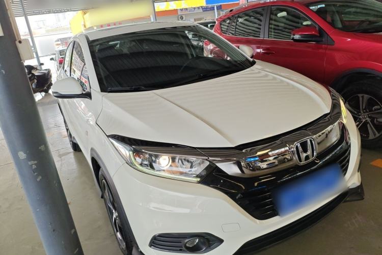Used Honda Vezel 2020 1.5L CVT Pioneer Edition Front Right 45 Deg